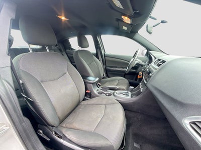 2012 Dodge Avenger SE
