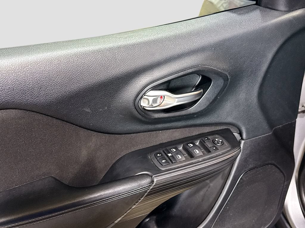 2014 Jeep Cherokee Sport