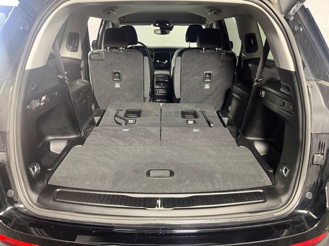 2023 Jeep Grand Cherokee L Laredo 4x4