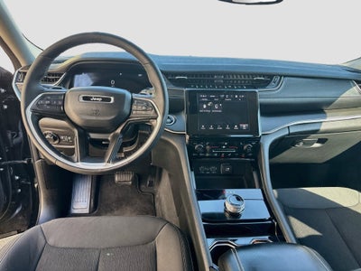 2023 Jeep Grand Cherokee L Laredo 4x4