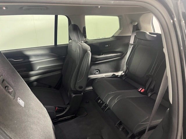 2023 Jeep Grand Cherokee L Laredo 4x4