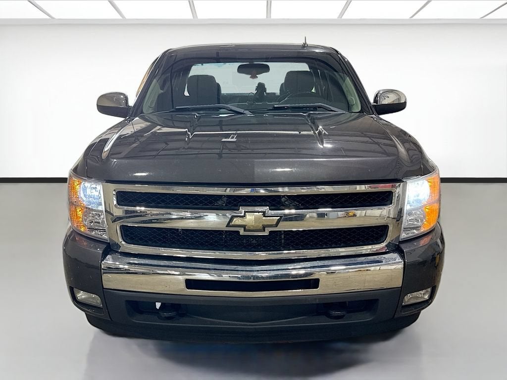 Used 2011 Chevrolet Silverado 1500 LT with VIN 1GCRKSE39BZ419933 for sale in Muncie, IN
