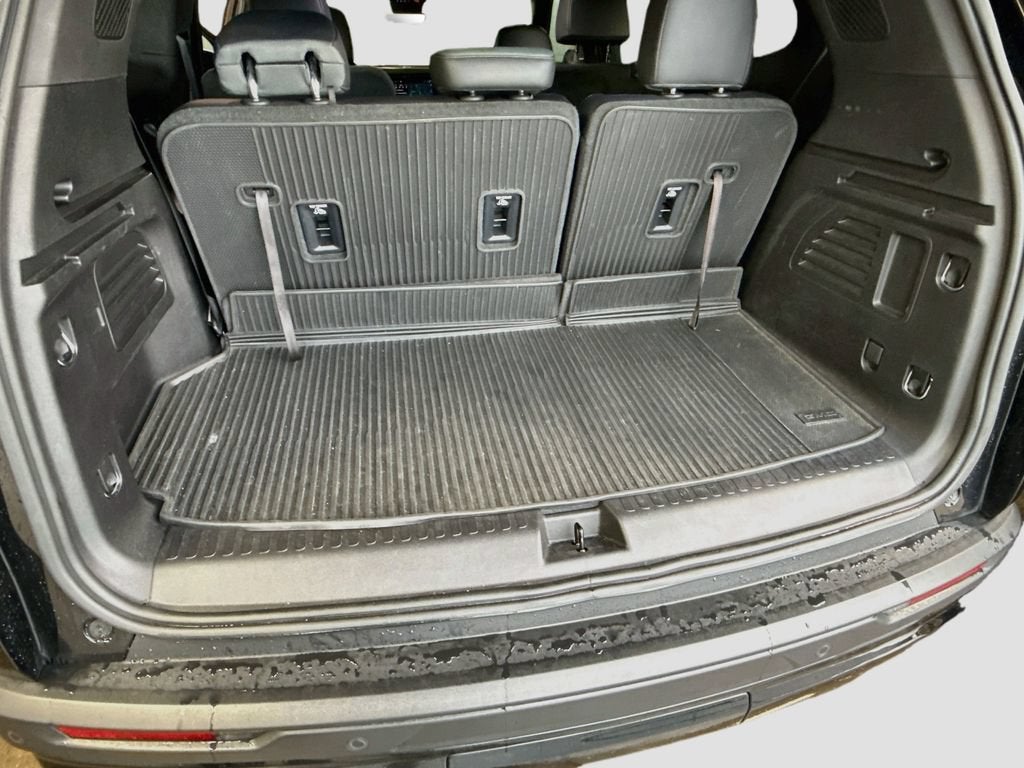 2024 GMC Acadia AT4