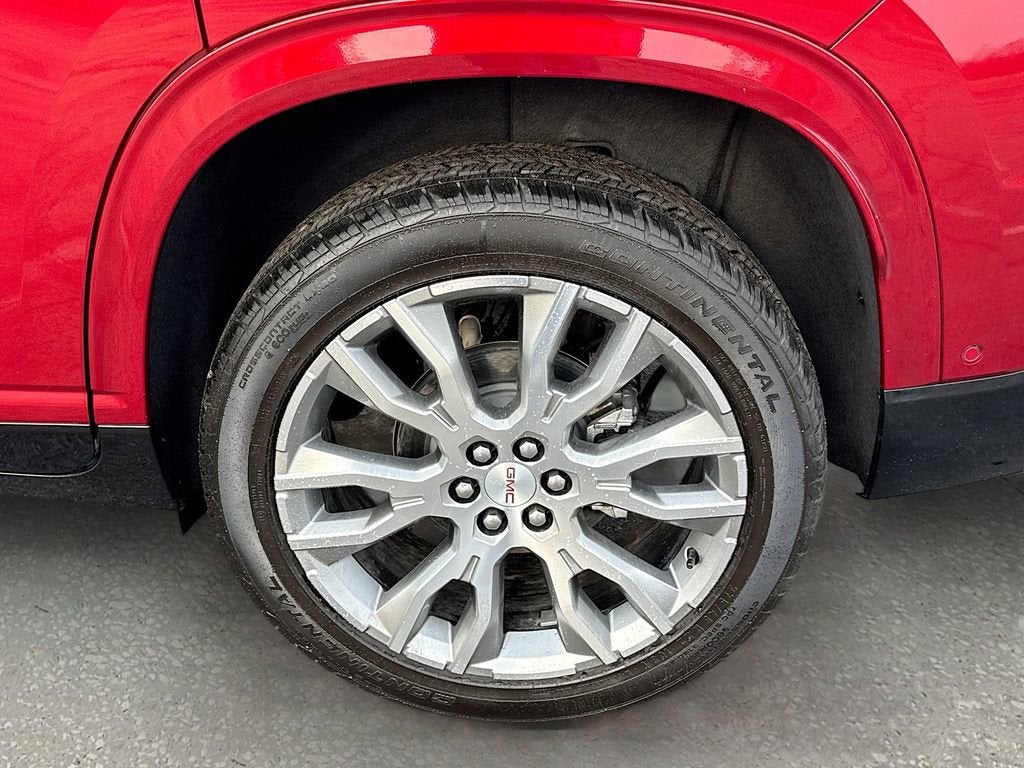 2025 GMC Acadia Denali