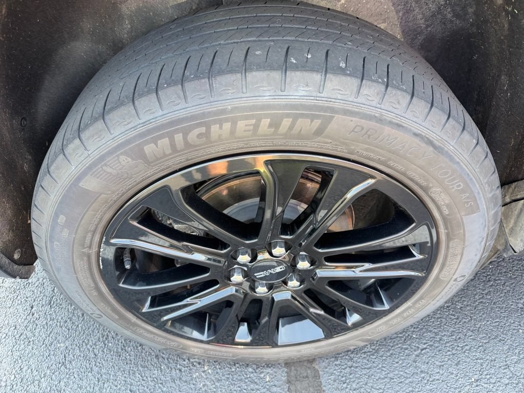 2022 GMC Acadia SLT