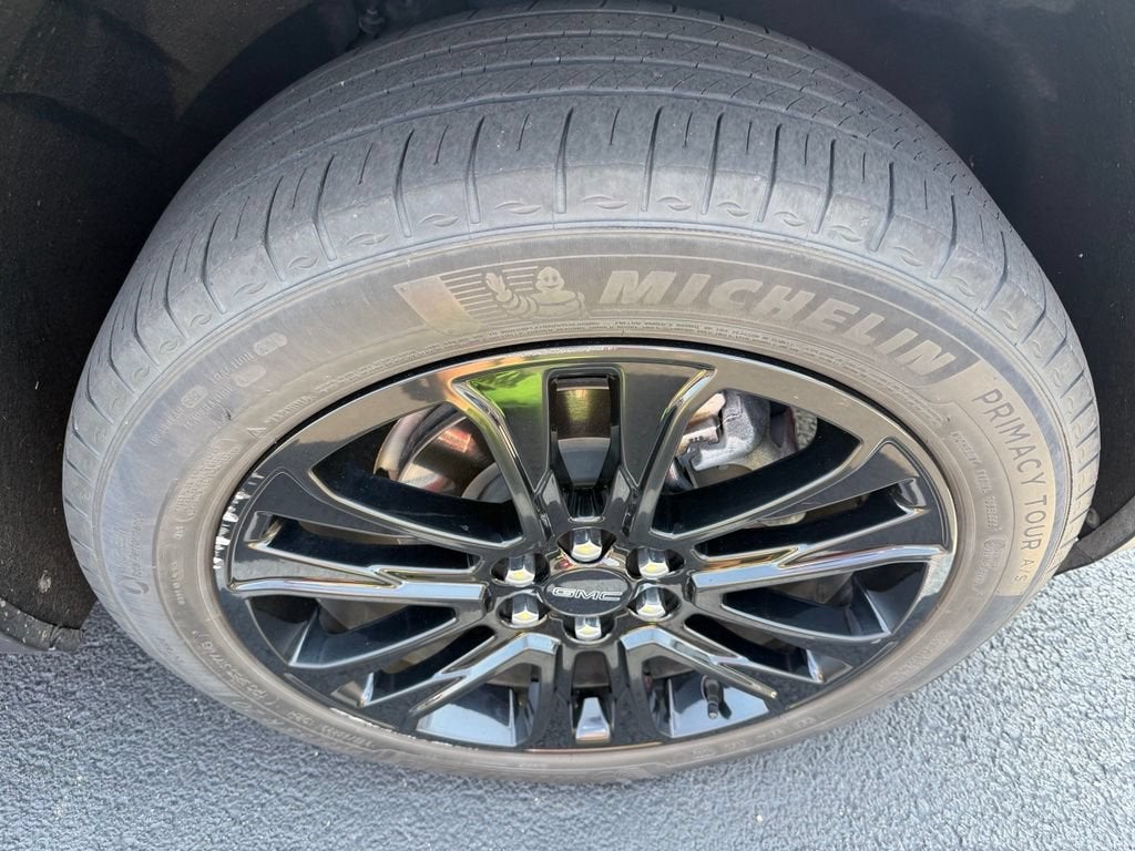 2022 GMC Acadia SLT