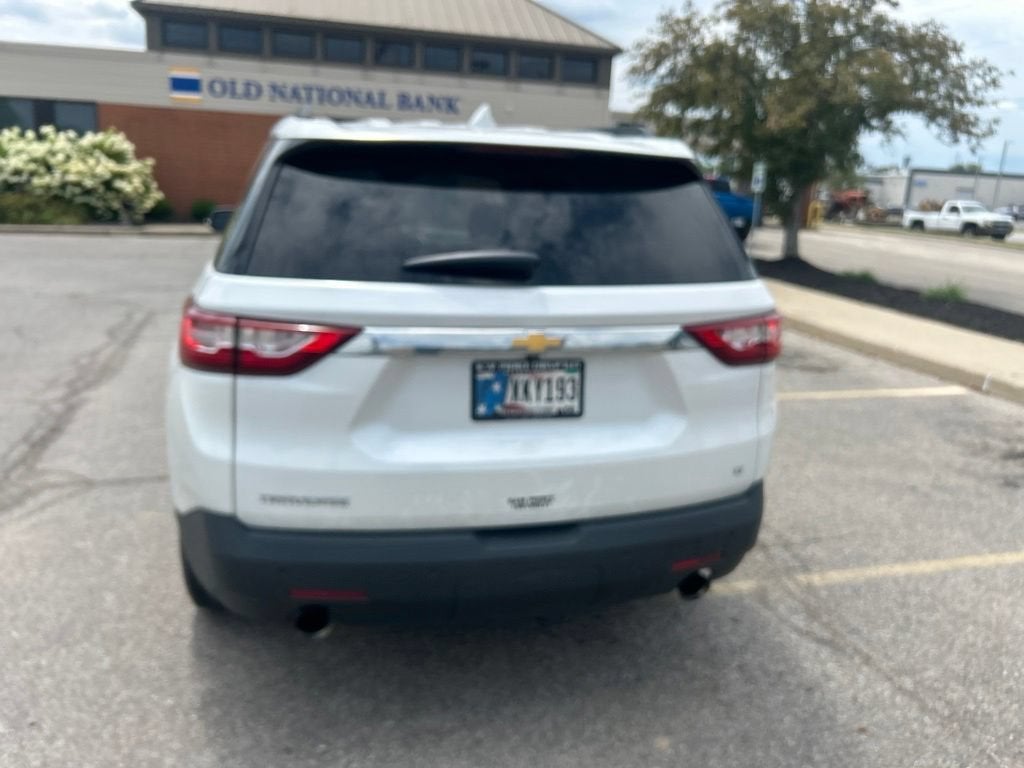 2021 Chevrolet Traverse LT Cloth