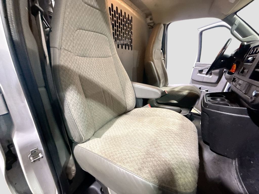 2023 GMC Savana Cargo 2500 Work Van