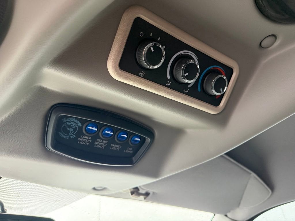 2023 GMC Savana Cargo 2500 Work Van