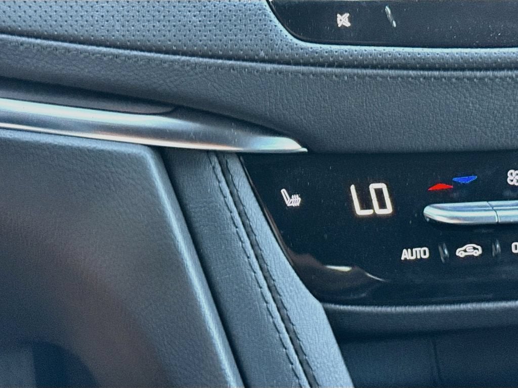 2024 Cadillac XT5 Luxury