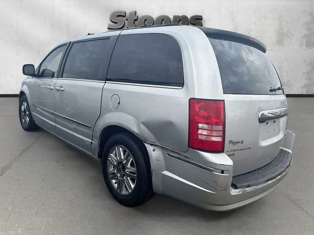2010 Chrysler Town & Country Touring