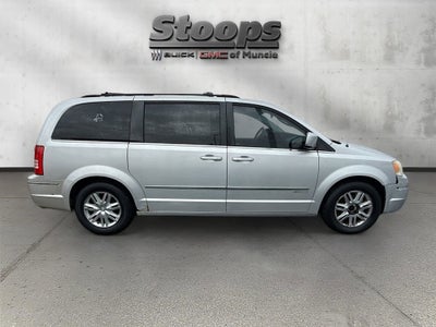 2010 Chrysler Town & Country Touring