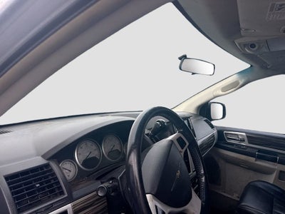 2010 Chrysler Town & Country Touring
