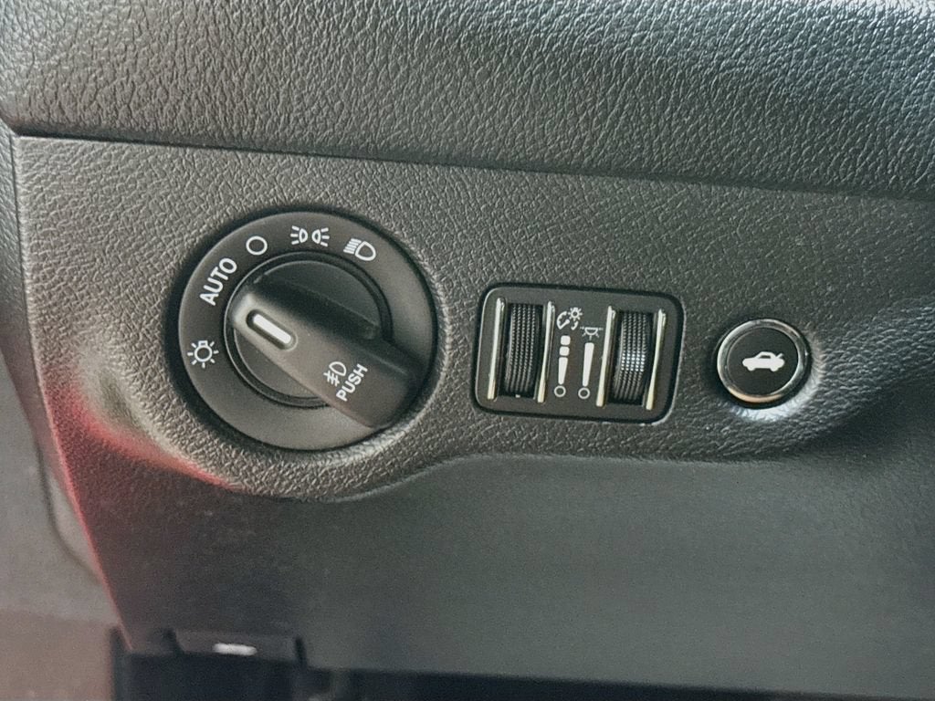 2016 Dodge Challenger 392 Hemi Scat Pack Shaker