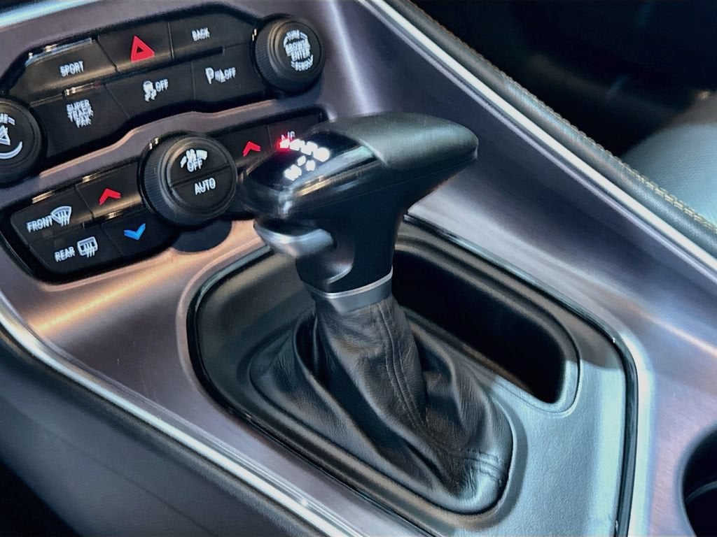 2016 Dodge Challenger 392 Hemi Scat Pack Shaker