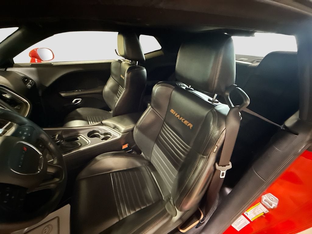 2016 Dodge Challenger 392 Hemi Scat Pack Shaker