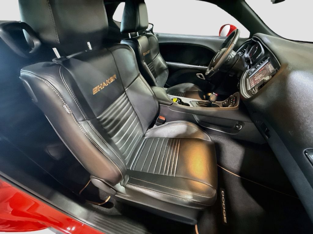 2016 Dodge Challenger 392 Hemi Scat Pack Shaker
