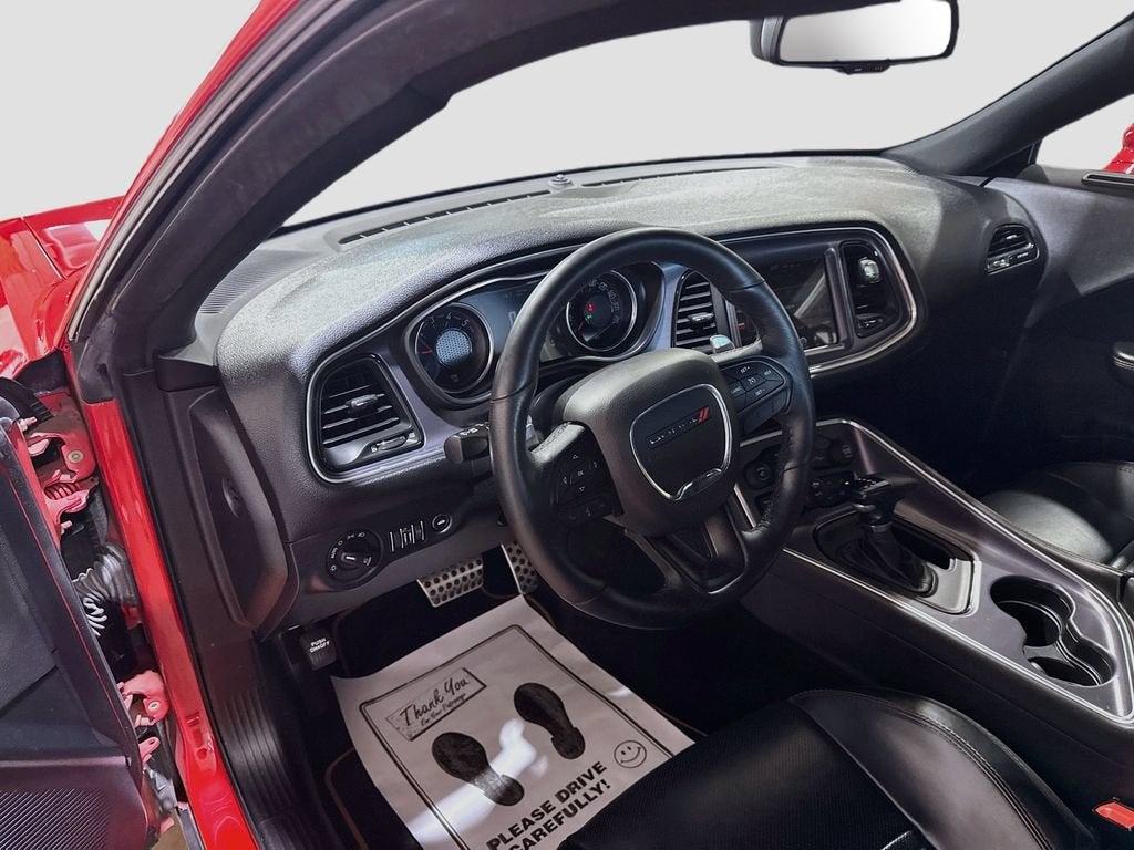 2016 Dodge Challenger 392 Hemi Scat Pack Shaker