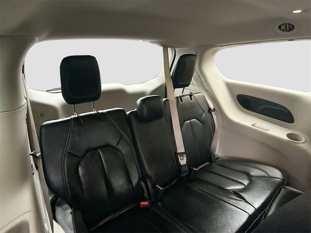 2022 Chrysler Pacifica Hybrid Touring L