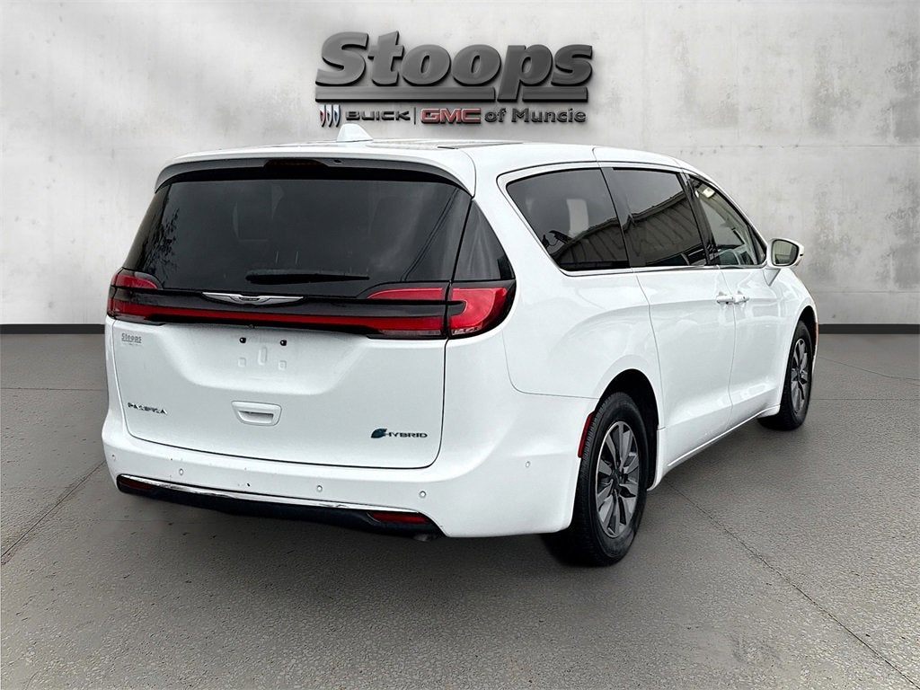 2022 Chrysler Pacifica Hybrid Touring L