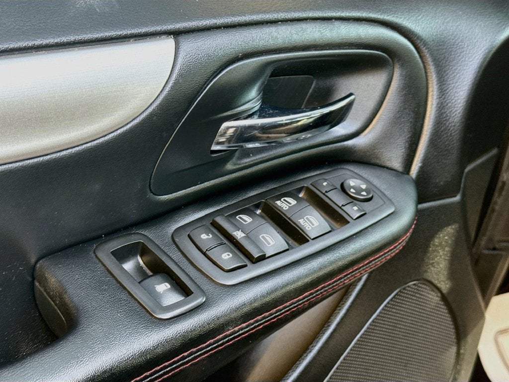 2016 Dodge Grand Caravan R/T