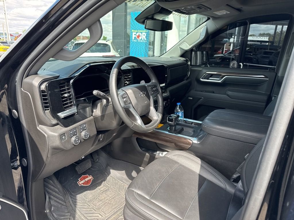 2025 Chevrolet Silverado 1500 RST