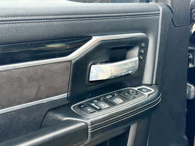 2022 RAM 3500 Laramie Crew Cab 4x4 8' Box