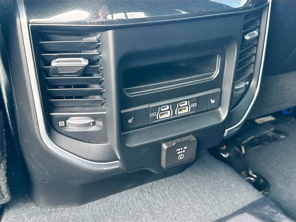 2022 RAM 3500 Laramie Crew Cab 4x4 8' Box