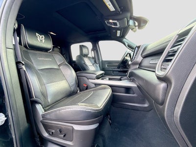 2022 RAM 3500 Laramie Crew Cab 4x4 8' Box
