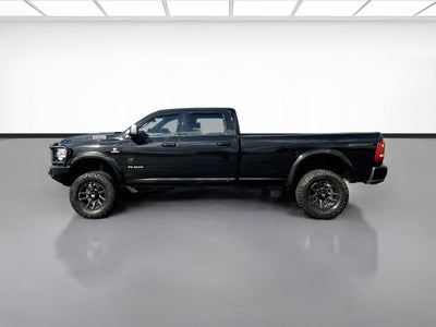 2022 RAM 3500 Laramie Crew Cab 4x4 8' Box