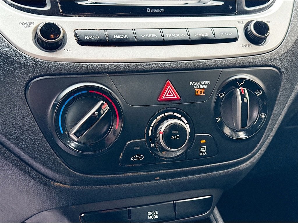 2022 Hyundai Accent SE