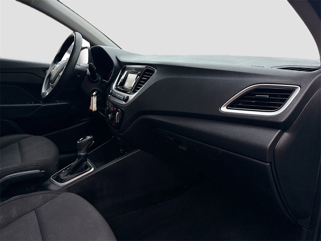 2022 Hyundai Accent SE