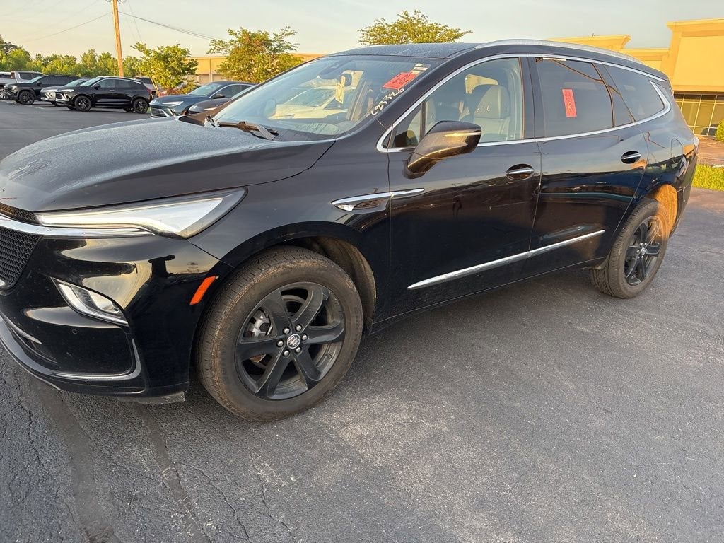 2024 Buick Enclave Essence AWD's photo