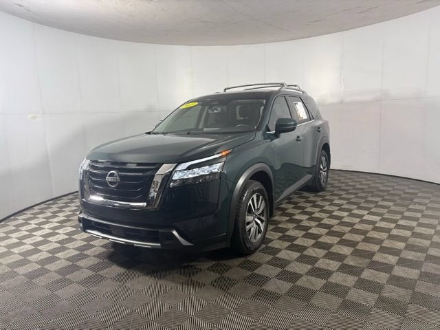 2025 Nissan Pathfinder SL 4WD