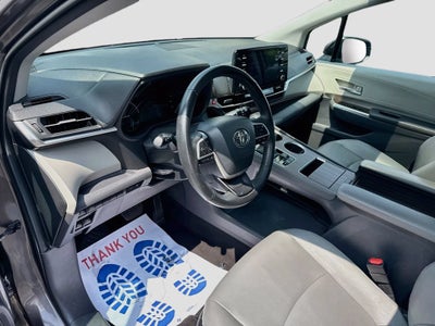 2024 Toyota Sienna XLE