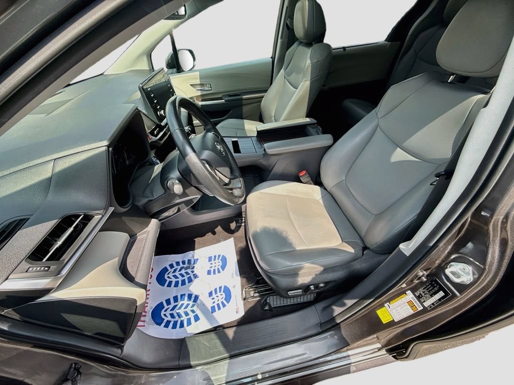 2024 Toyota Sienna XLE