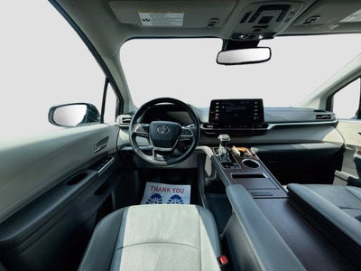 2024 Toyota Sienna XLE