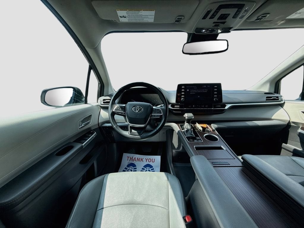 2024 Toyota Sienna XLE