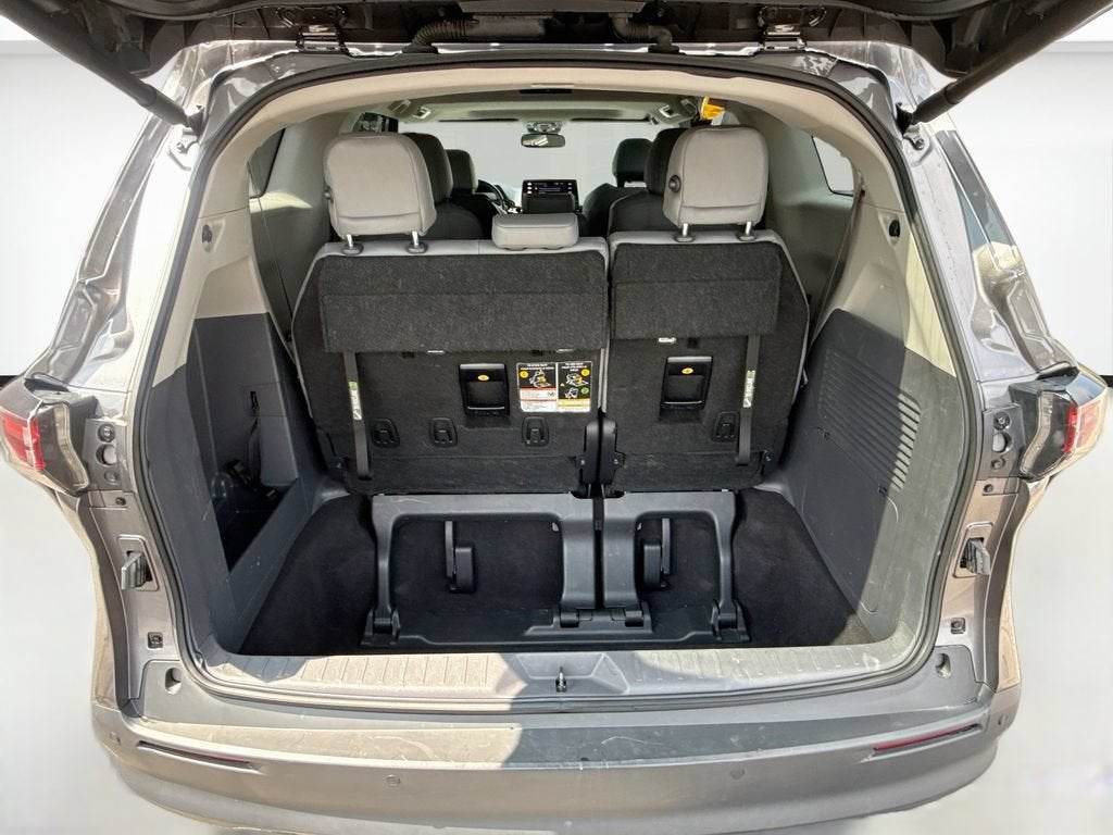 2024 Toyota Sienna XLE
