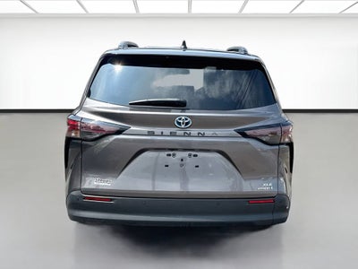 2024 Toyota Sienna XLE
