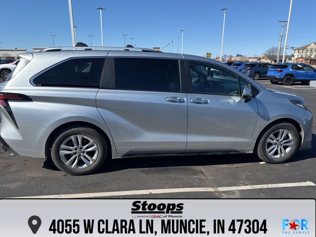 2023 Toyota Sienna Limited