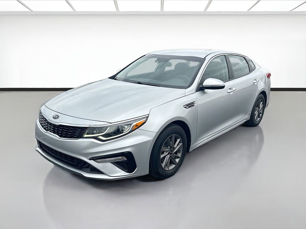 2020 Kia Optima LX AT's photo