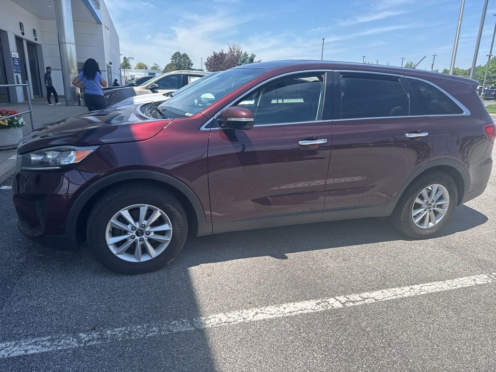 Used 2020 Kia Sorento LX with VIN 5XYPG4A56LG632060 for sale in Muncie, IN