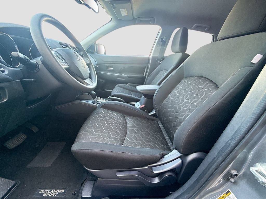 2025 Mitsubishi Outlander Sport S