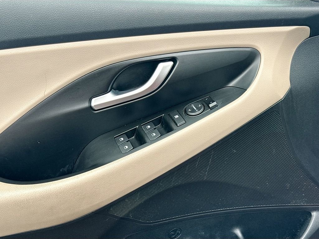 2020 Hyundai Elantra GT Base