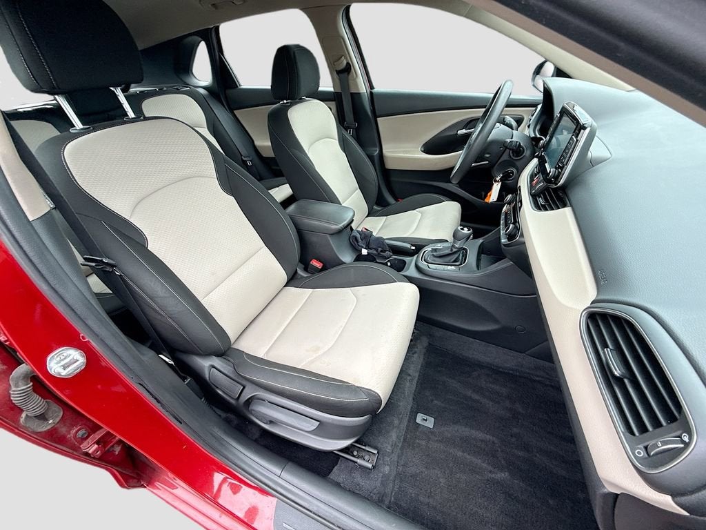 2020 Hyundai Elantra GT Base