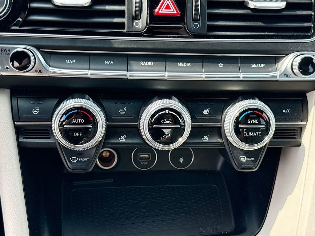 2023 Genesis G70 2.0T AWD