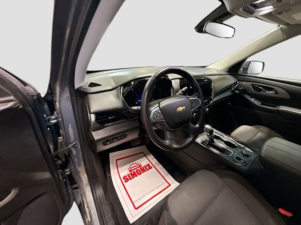 2021 Chevrolet Traverse LT Cloth