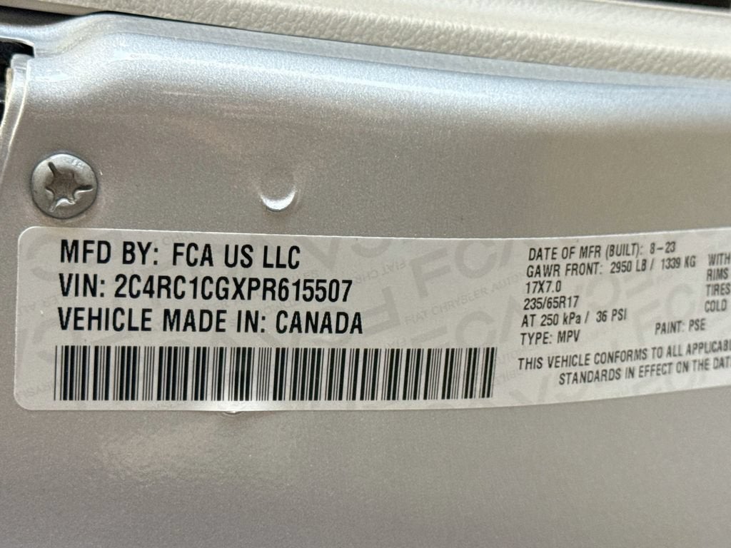 2023 Chrysler Voyager LX