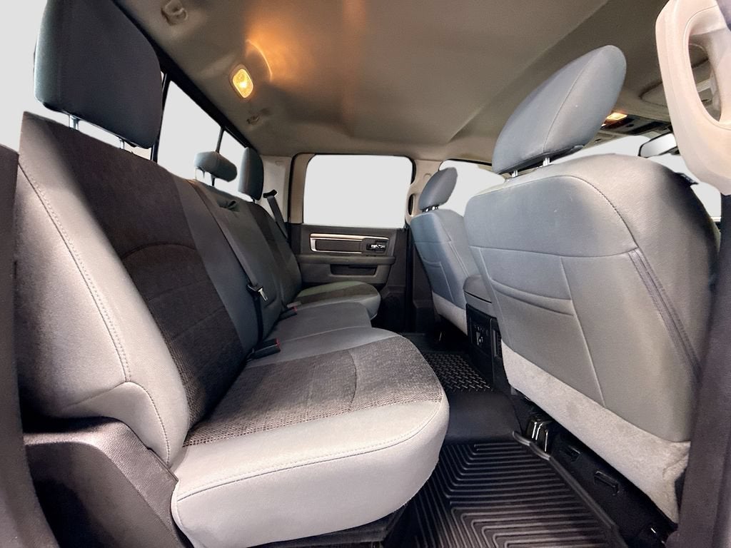 2018 RAM 1500 Big Horn Crew Cab 4x4 5'7" Box